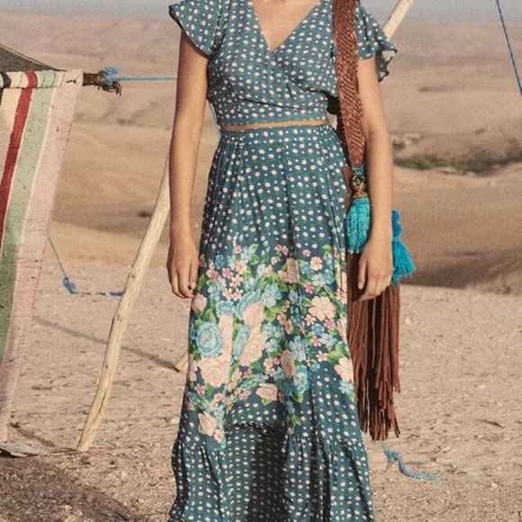 Temporary price drop!! Spell Yellow Rose Maxi Skirt and Crop Top Set - Picture 2 of 5